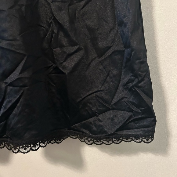 VINTAGE | Black lace detailed slip dress - Picture 5 of 8